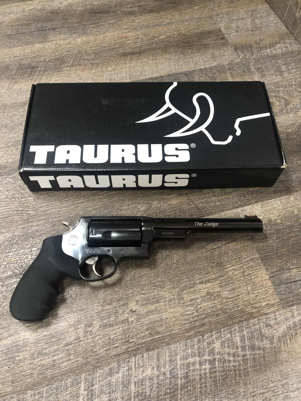 Taurus Judge 6.5" Revolver 410 Bore 45 Colt w/ Original Box 2 Grips Manual-img-3