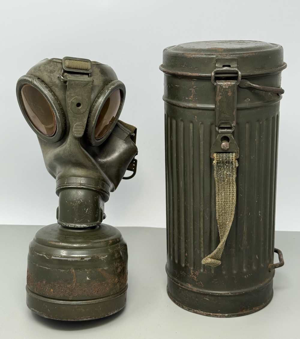 WW2 German Gas Mask with Cannister WWII field gear equipment uniform 1942-img-0