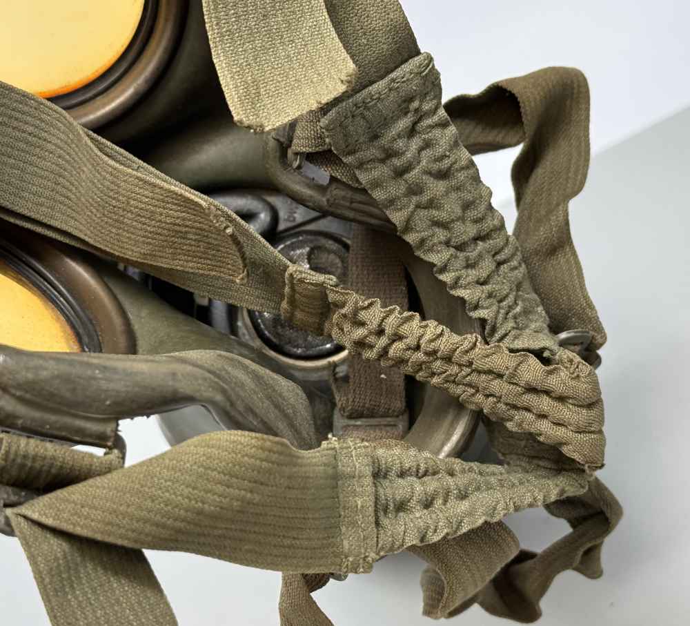 WW2 German Gas Mask with Cannister WWII field gear equipment uniform 1942-img-10