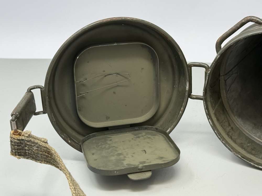 WW2 German Gas Mask with Cannister WWII field gear equipment uniform 1942-img-24