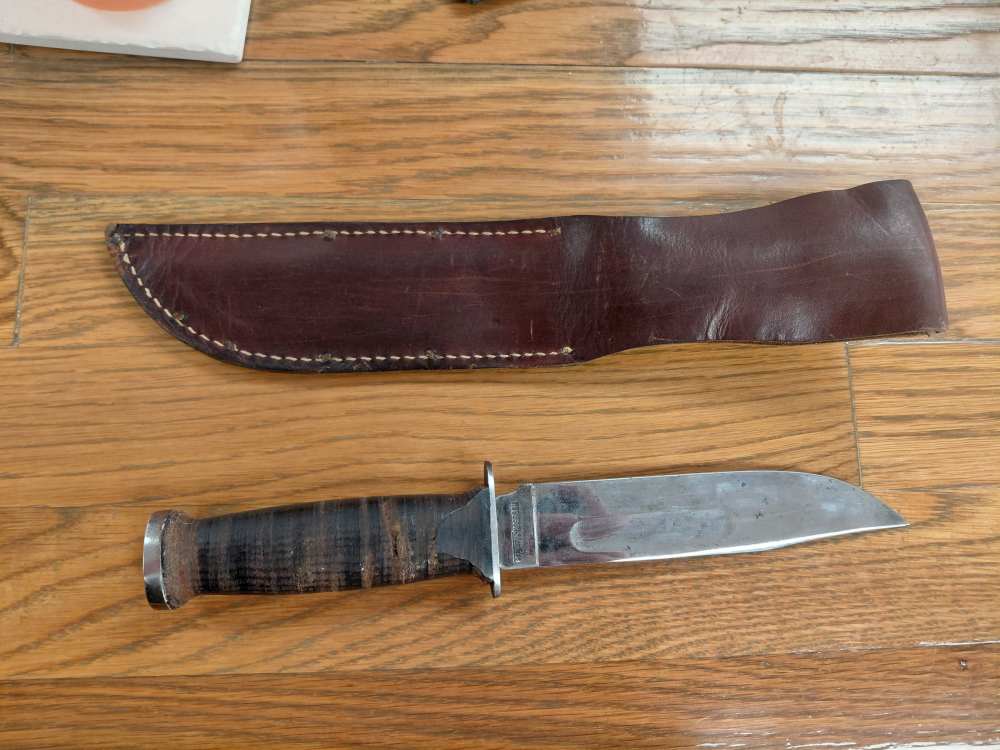 Robinson and Shuredge Post War Model 20 Knife and Sheath. -img-1