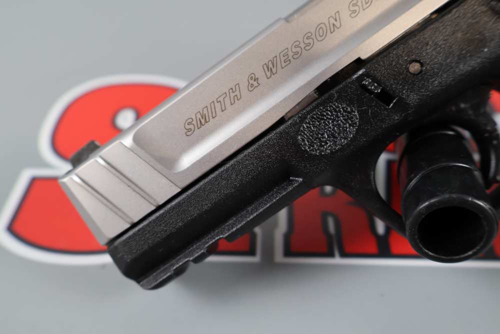 Smith & Wesson SD9VE 9mm 4.00"bbl STS & BLK w/Box-img-13