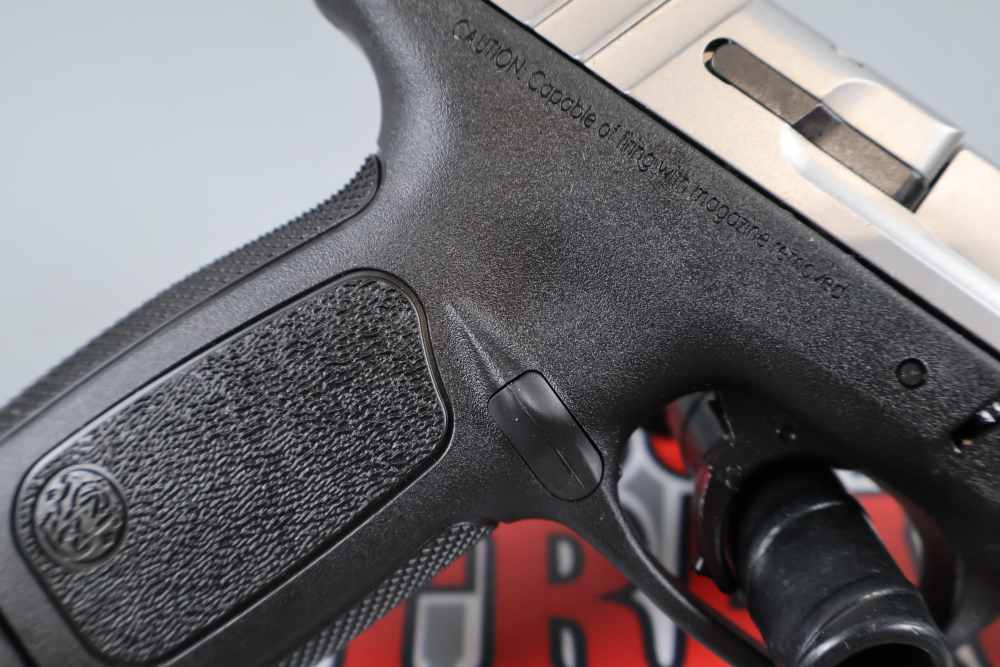Smith & Wesson SD9VE 9mm 4.00"bbl STS & BLK w/Box-img-5