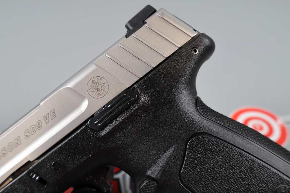 Smith & Wesson SD9VE 9mm 4.00"bbl STS & BLK w/Box-img-11
