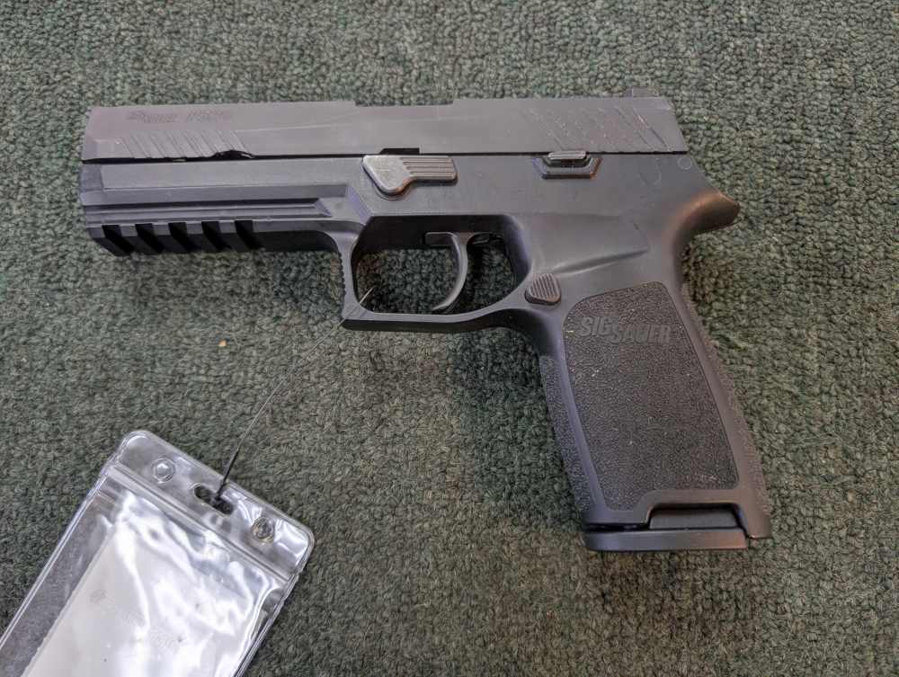 sig sauer p320 full size 9mm -img-2