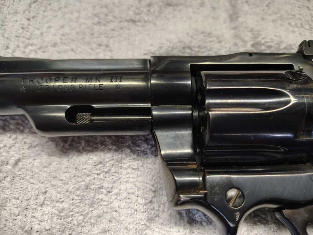 rare Colt Trooper MK III 22lr 4"-img-4