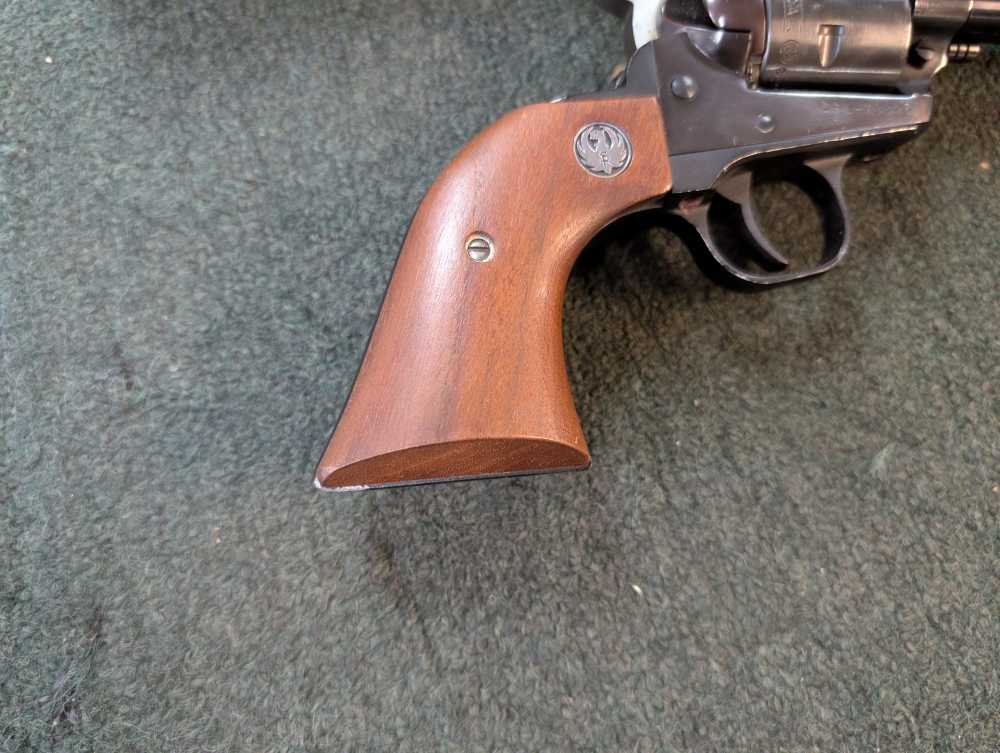 Ruger New Model Single Six Convertible-img-15