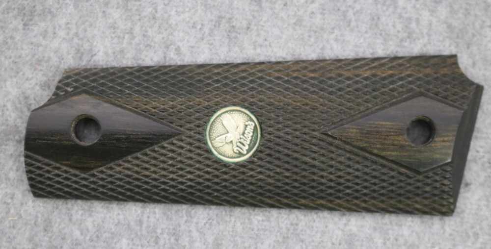 Wilson Combat 1911 Government style 45 ACP diamond pattern grips-img-2