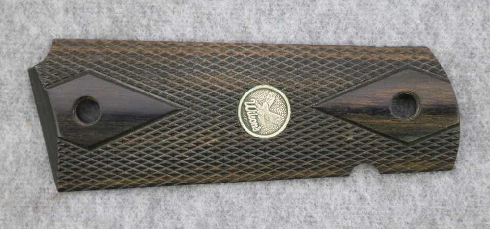 Wilson Combat 1911 Government style 45 ACP diamond pattern grips-img-3