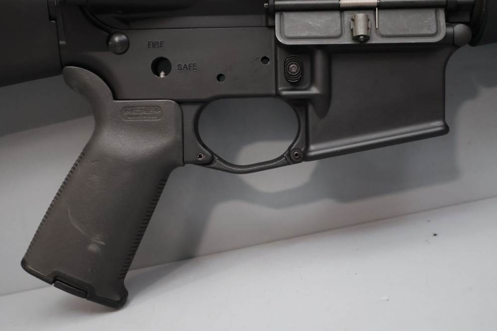 ArmaLite M-15 5.56Nato 20" [No Trigger]-img-10