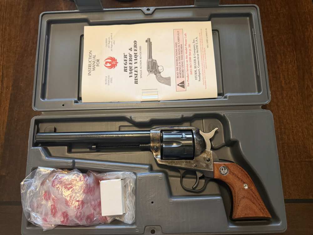 Ruger Vaquero (RARE) 7 3/4 inch barrel - .45 colt - case colored -img-1
