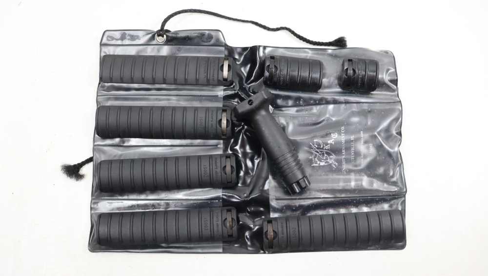 LIKE NEW - ORG KNIGHTS ARMAMENT RAIL COVER KIT W/ FOREGRIP-img-0