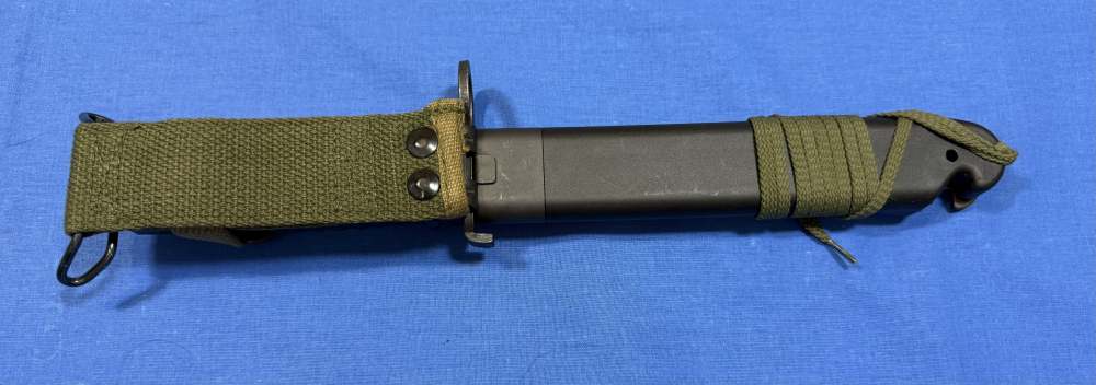 West German KCB-77 Bayonet & Scabbard, M16, AUG, No Reserve-img-3
