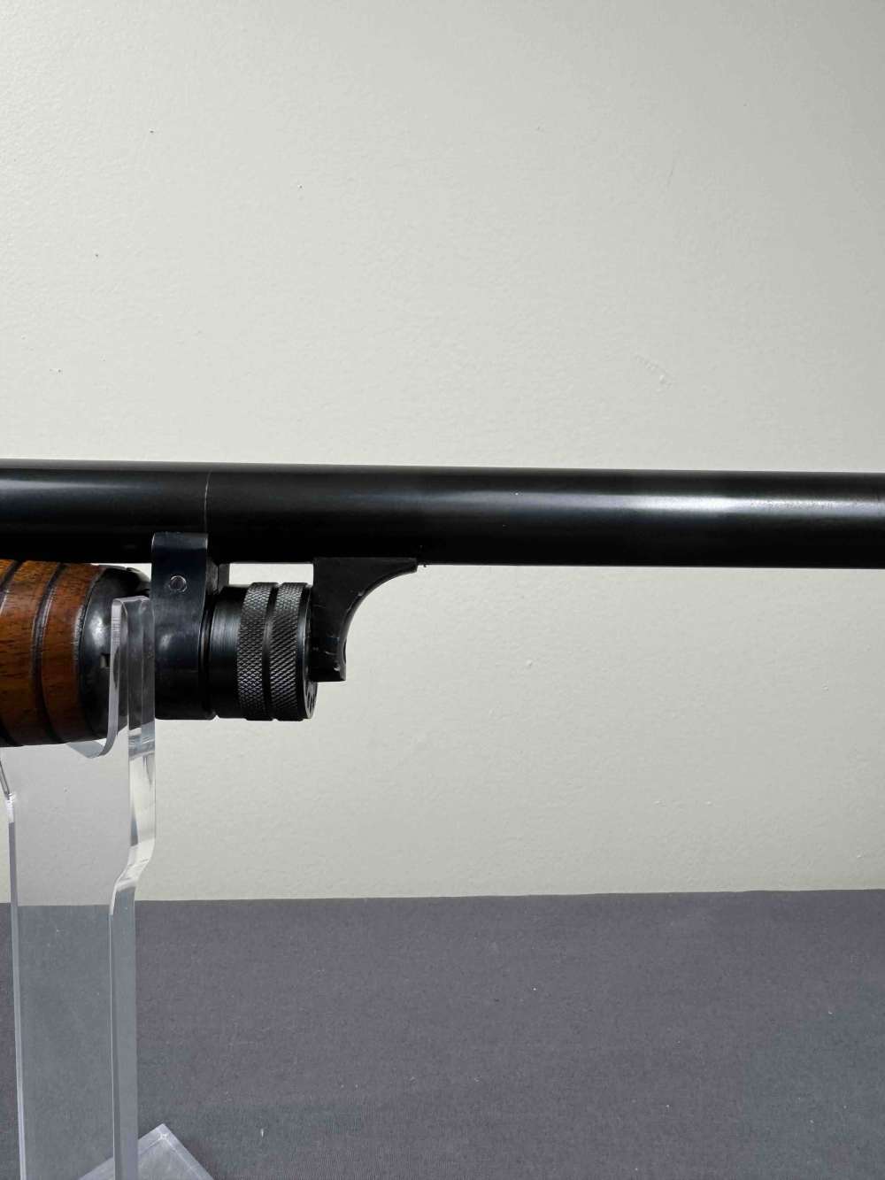 Ithaca Model 37 Featherlight 12 gauge pump-img-7