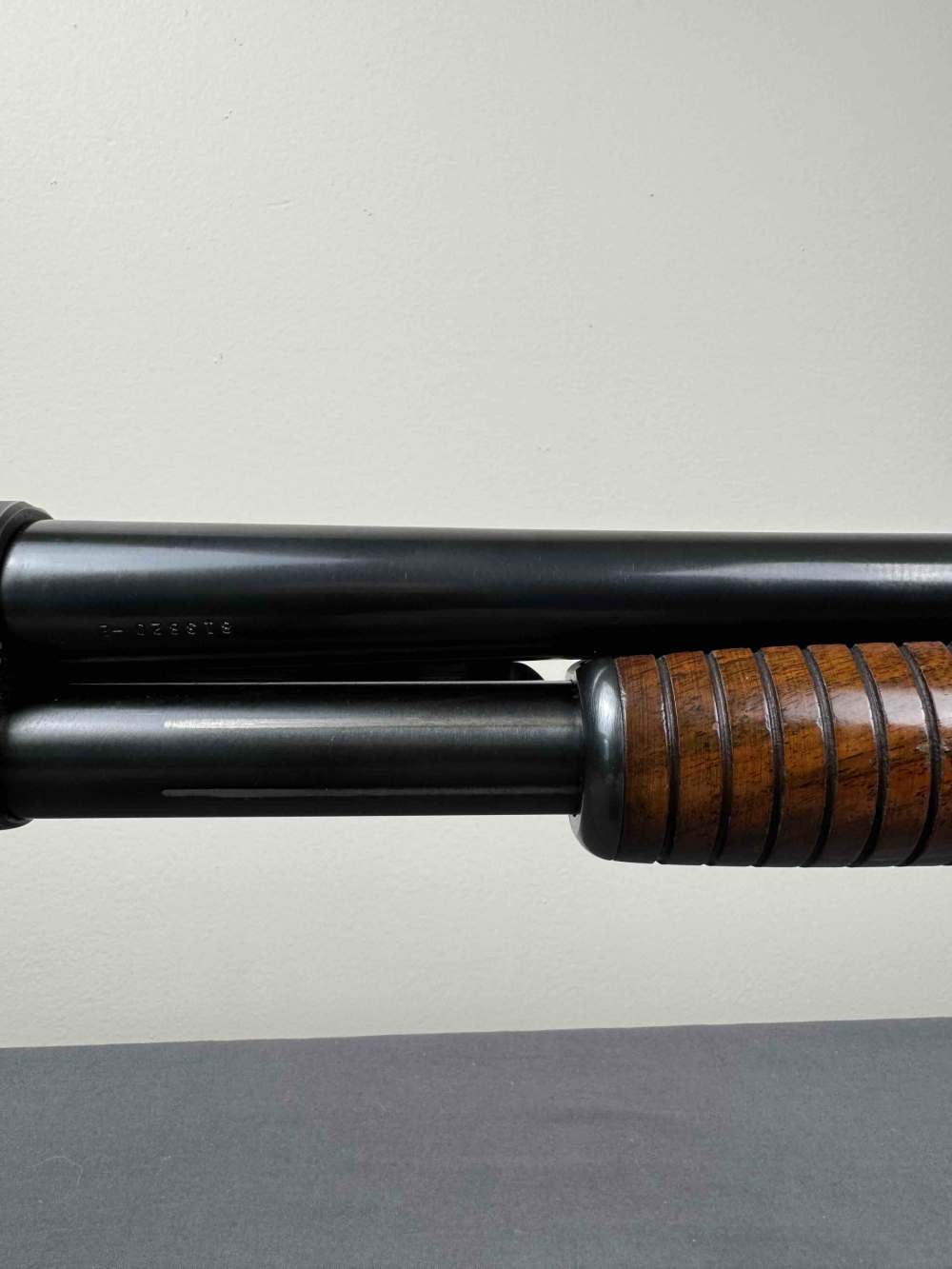 Ithaca Model 37 Featherlight 12 gauge pump-img-5