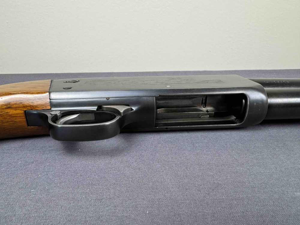 Ithaca Model 37 Featherlight 12 gauge pump-img-28