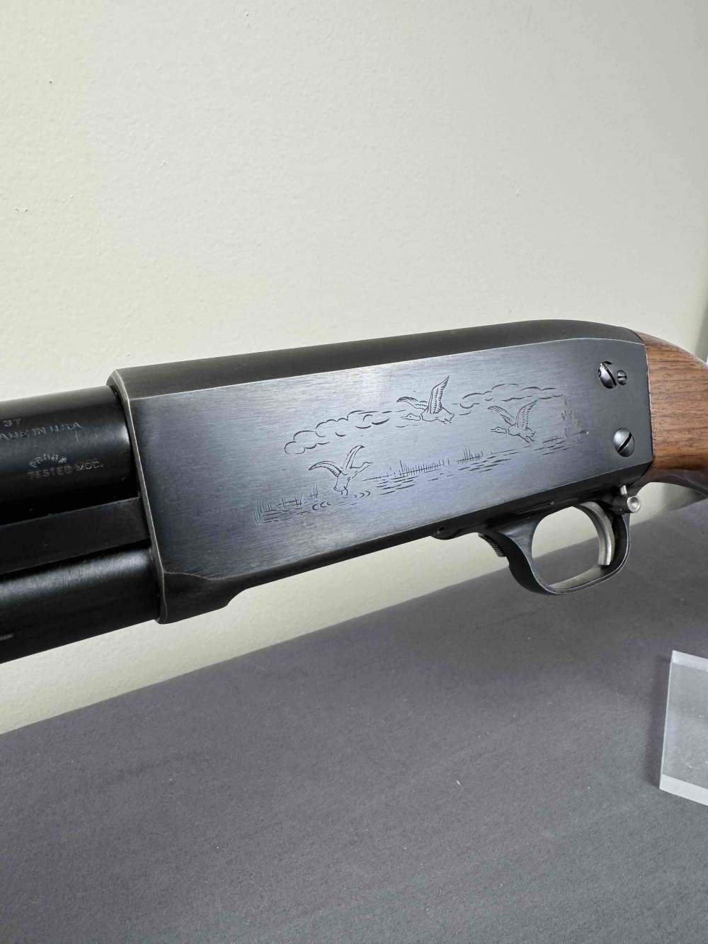 Ithaca Model 37 Featherlight 12 gauge pump-img-26