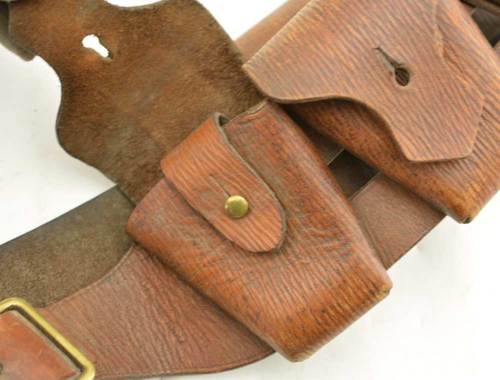 Original Canadian WWI WWII P-1903 Five Pocket Leather Cavalry Bandolier-img-2