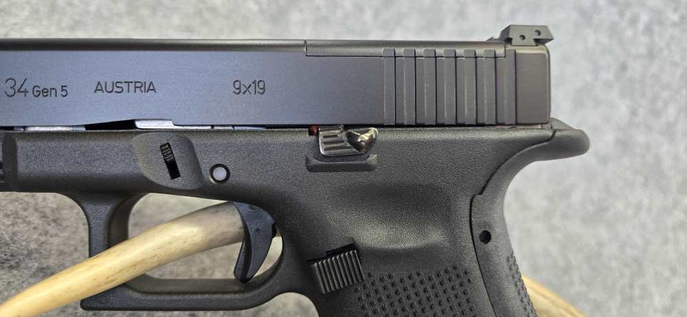 Glock G34 Gen 5 MOS 9mm 5" 17 rd Pistol | 3 mags, extra MOS plates, box-img-5