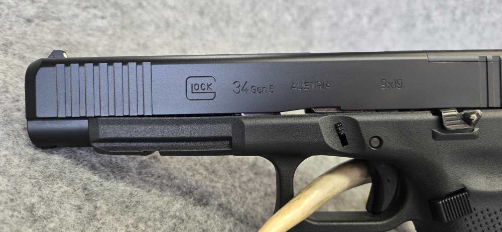 Glock G34 Gen 5 MOS 9mm 5" 17 rd Pistol | 3 mags, extra MOS plates, box-img-6