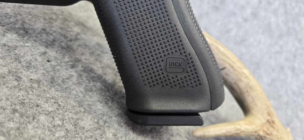 Glock G34 Gen 5 MOS 9mm 5" 17 rd Pistol | 3 mags, extra MOS plates, box-img-2
