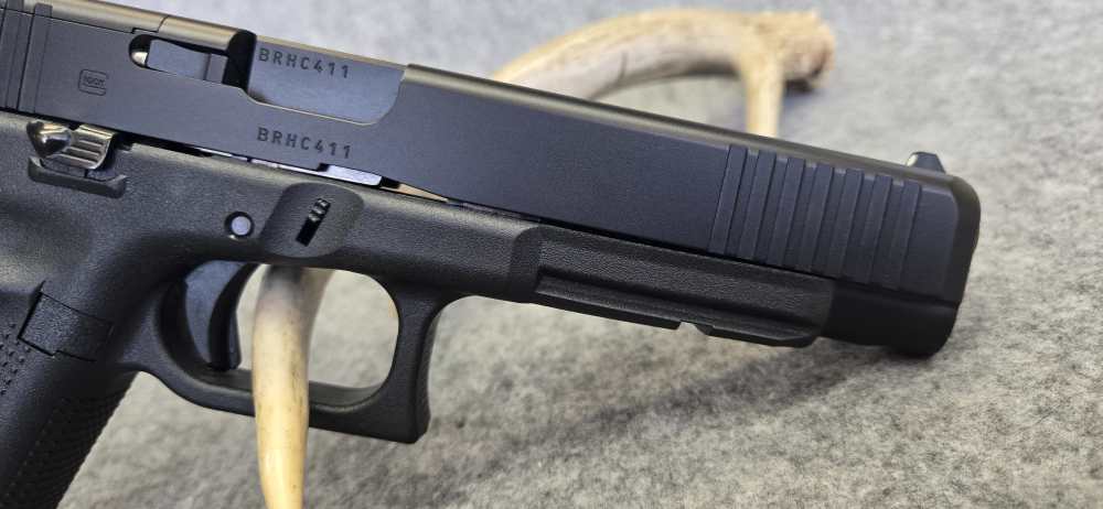 Glock G34 Gen 5 MOS 9mm 5" 17 rd Pistol | 3 mags, extra MOS plates, box-img-17