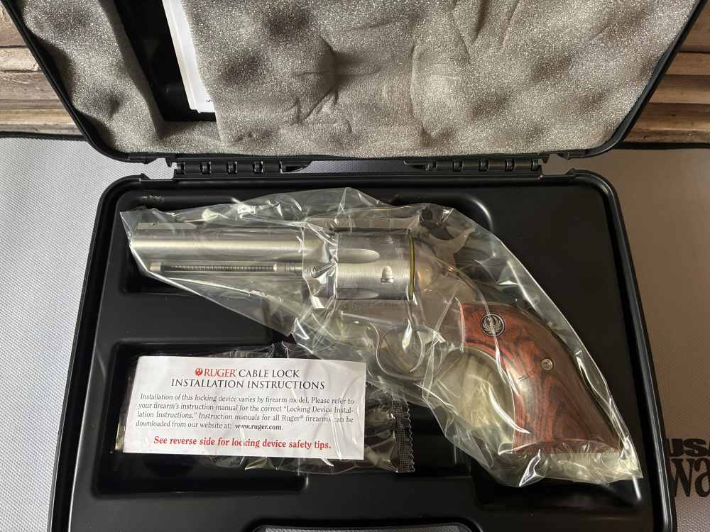 NIB Ruger Blackhawk 357 Magnum | 38 Special 6 IN STOCK-img-2