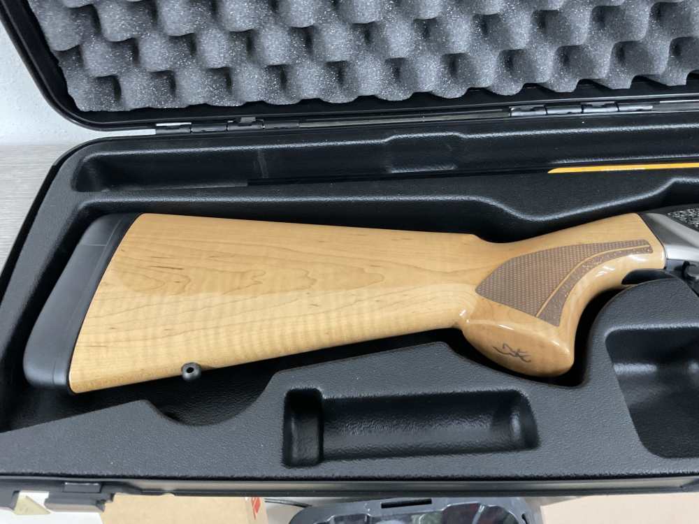 Browning Maxus II Ultimate Maple 12ga 28” With Case **NO RESERVE**-img-1