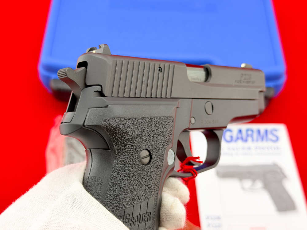 SIG Sauer P228 9mm Luger German 3-7/8" w/ Factory Case-img-16