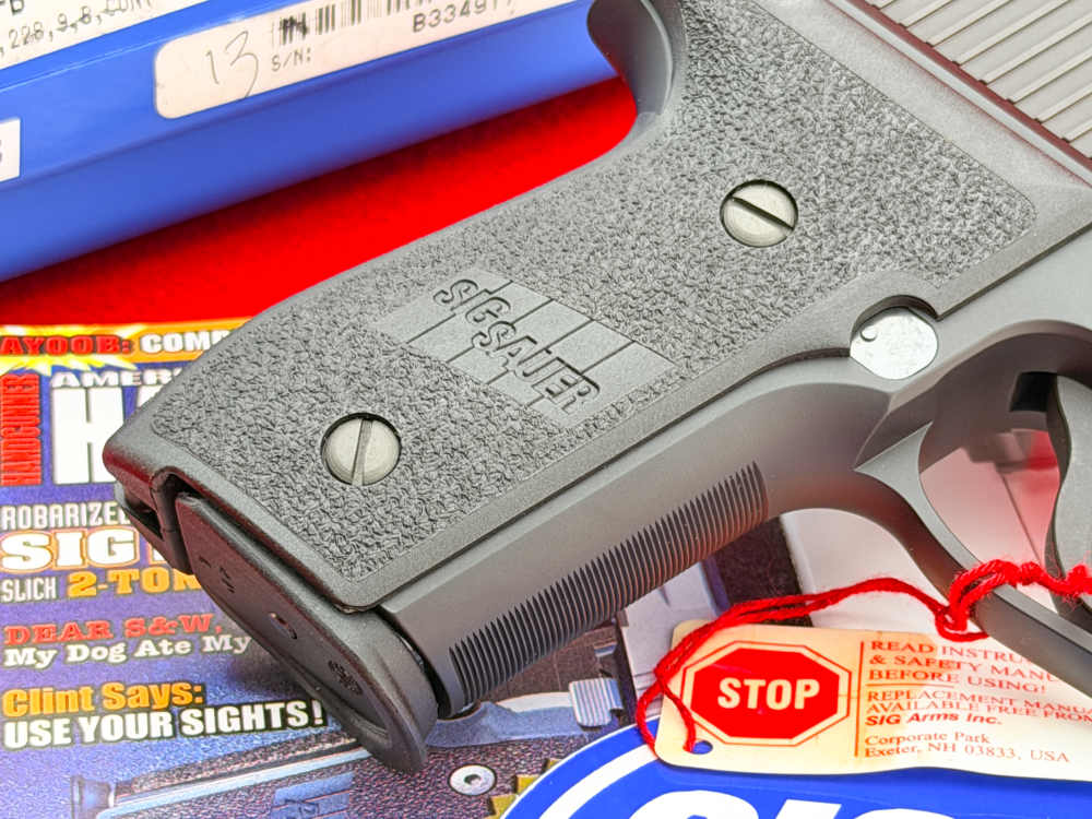 SIG Sauer P228 9mm Luger German 3-7/8" w/ Factory Case-img-12