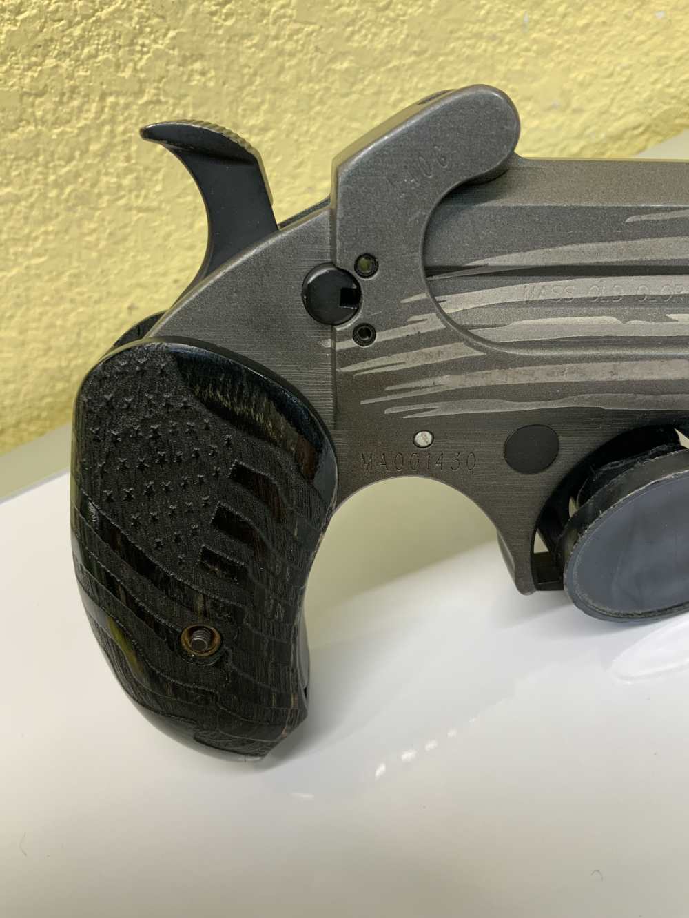 BOND ARMS OLDGLORY -img-0
