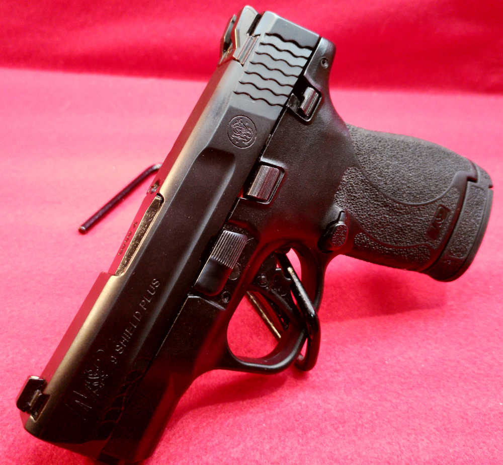 Smith & Wesson M&P9 Shield Plus 9mm 3.1" barrel semi-auto pistol.-img-5