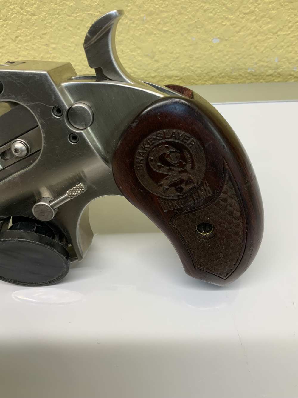 BOND ARMS SNAKE SLAYER IV-img-8