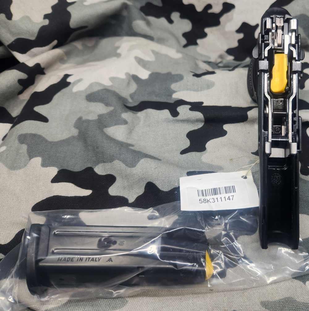 Sig P320 Complete 9MM Frame FSU 2 mags New-img-2