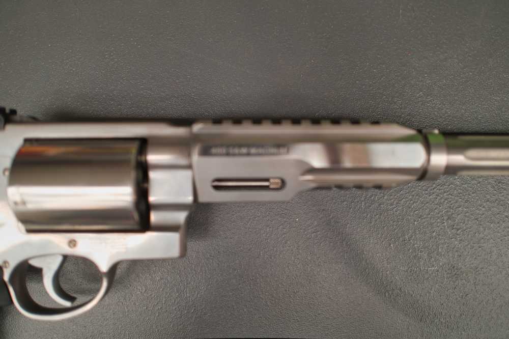 Smith & Wesson Performance Center .460 S&W Magnum Long-Barrel Revolver-img-5