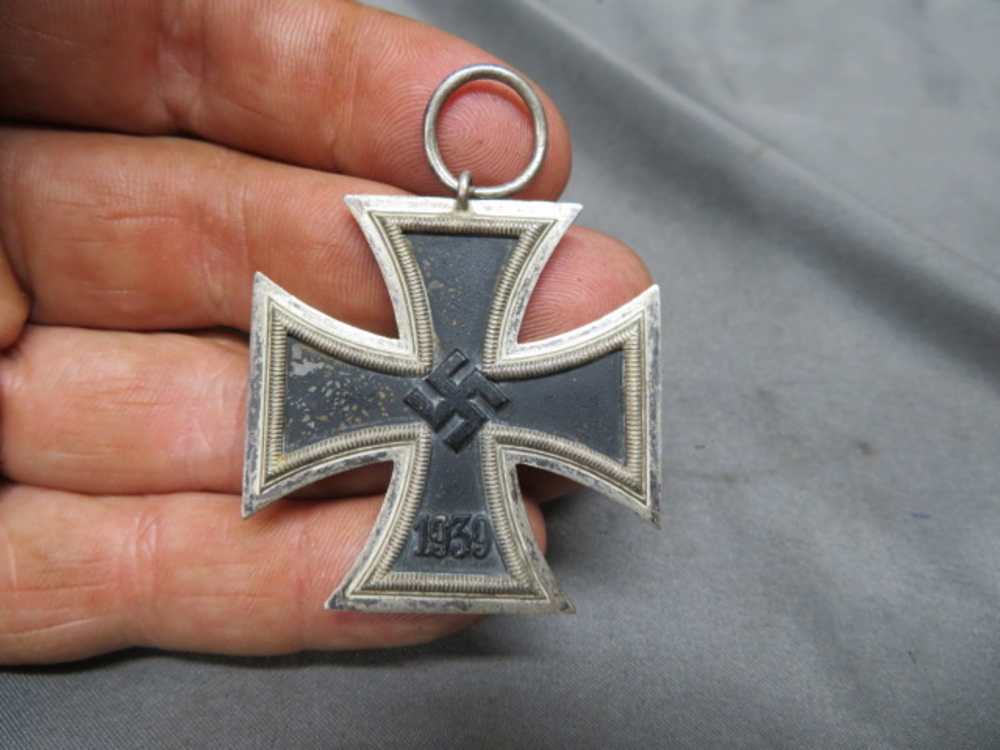 WWII GERMAN IRON CROSS 2ND CLASS W/ ENVELOPE-RING MARKED-img-1