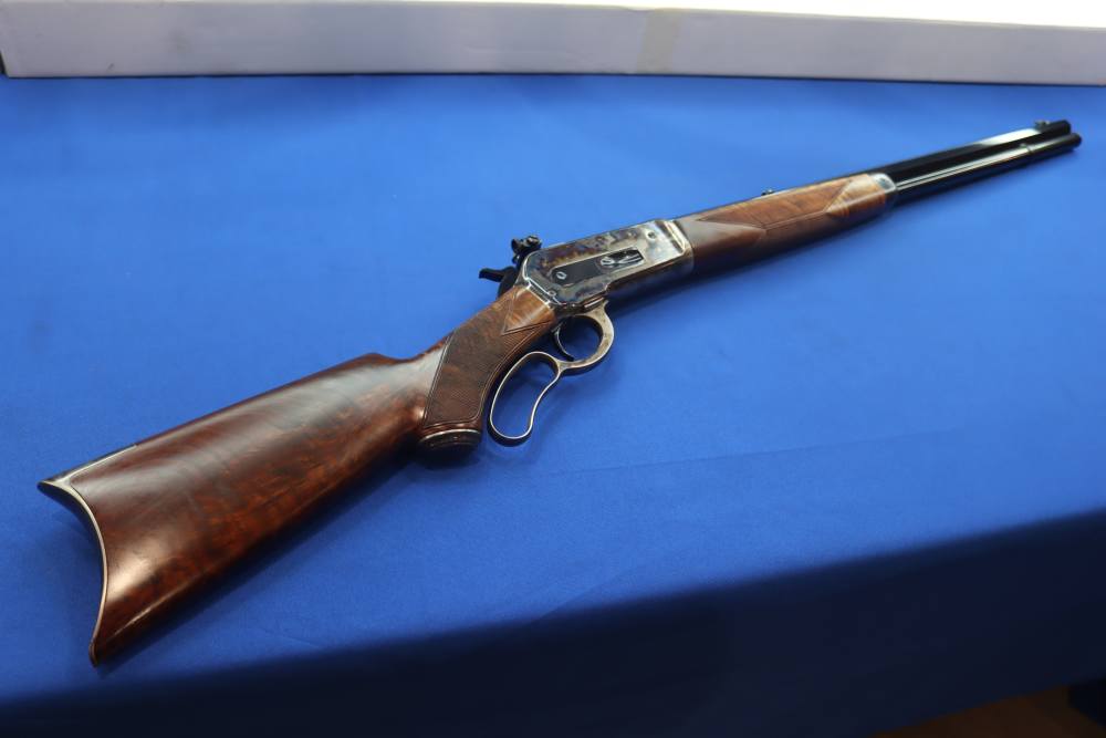 Winchester Model 1886 DELUXE Rifle 45-70 GOVT 24" Case Color Octagon Walnut-img-0
