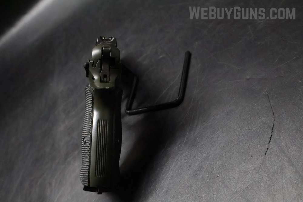 CZ 75 P-01 Semi-Automatic Pistol 9mm Parabellum-img-12