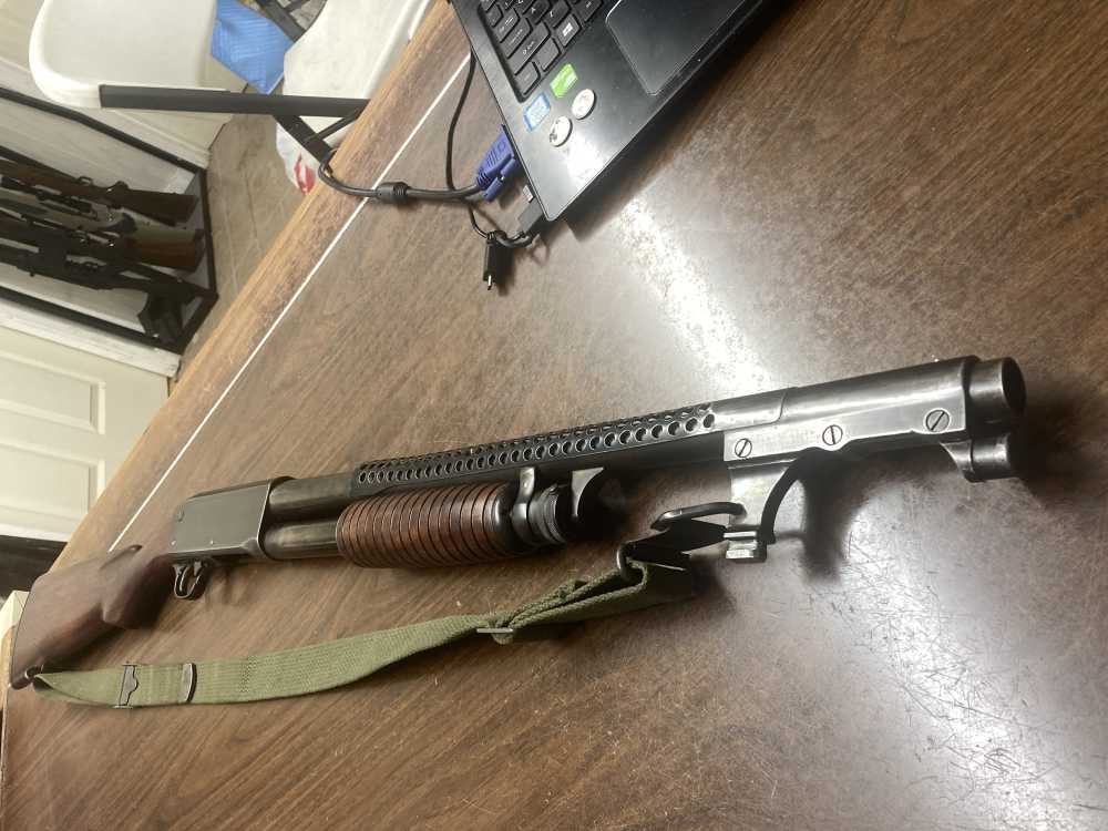 Ithaca model 37 WWII Trench Gun-img-1