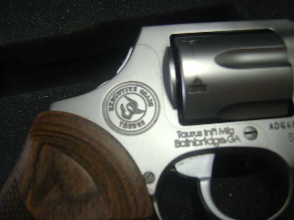 TAURUS MODEL 856 EXECUTIVE GRADE 38 SPL FIRED 5 times -img-2