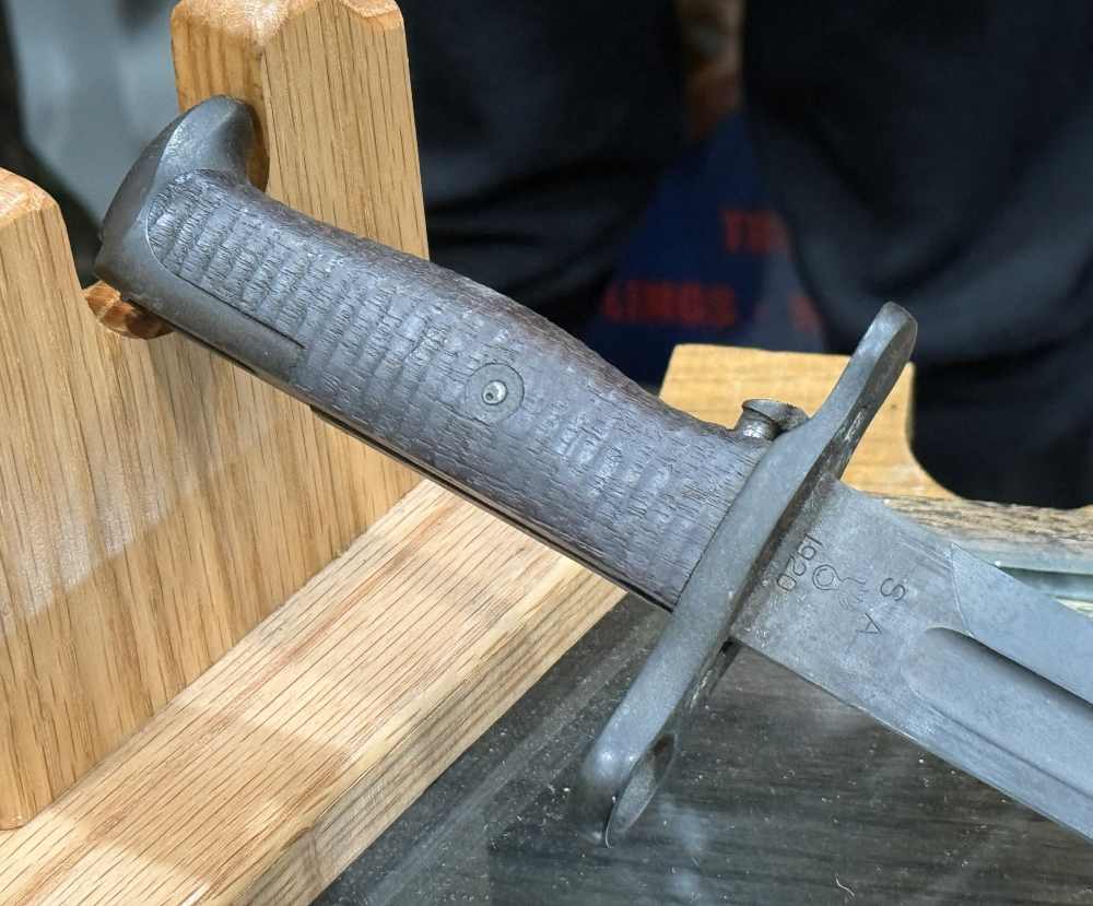 US Springfield Armory Bayonet 1920 pre WW2 WWII - EXCELLENT -img-12