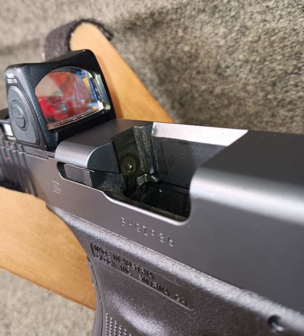 GLOCK 40 GEN 4 10MM WITH TRIJICON RMR AND STREAMLIGHT TLR-1 HL-img-10