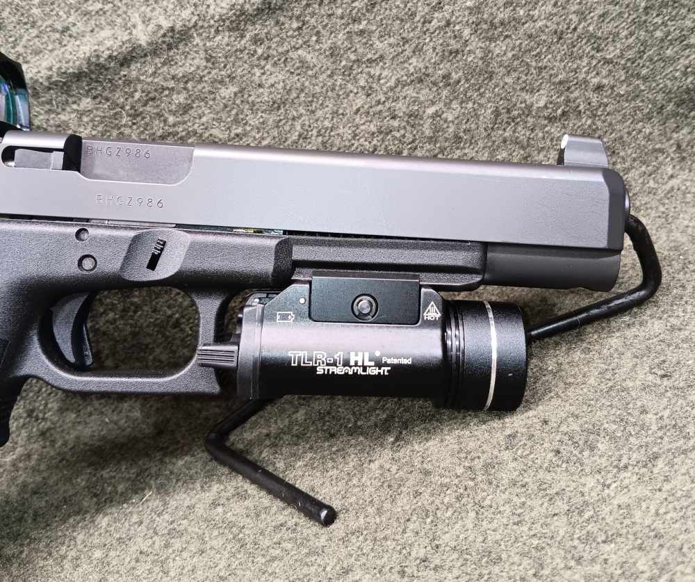 GLOCK 40 GEN 4 10MM WITH TRIJICON RMR AND STREAMLIGHT TLR-1 HL-img-4