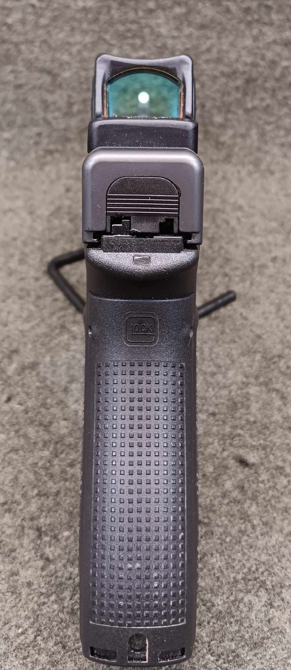 GLOCK 40 GEN 4 10MM WITH TRIJICON RMR AND STREAMLIGHT TLR-1 HL-img-6