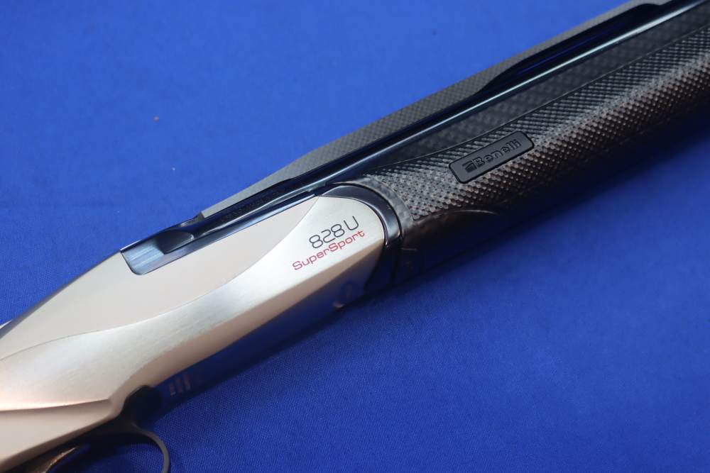 Benelli 828U SuperSport AI O/U Shotgun 20GA 30" Carbon Fiber 10796 A.I 828-img-4