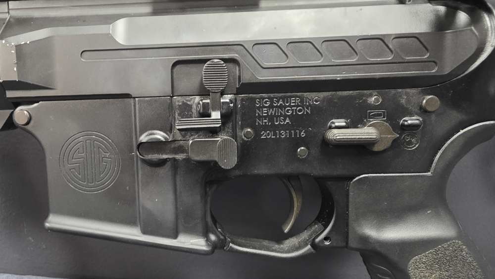Sig Sauer M400 Tread 22LR Machine Gun W/Conv Kit Post Sample NO RESERVE!!-img-1