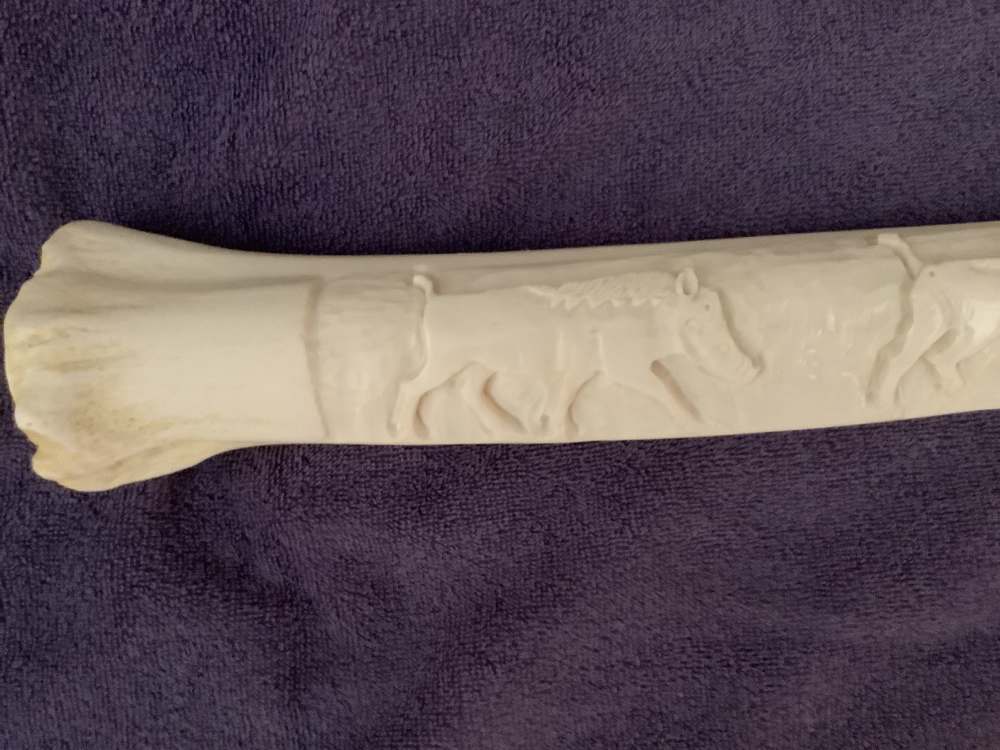 HAND CARVED GIRAFFE BONE , WARTHOGS-img-0
