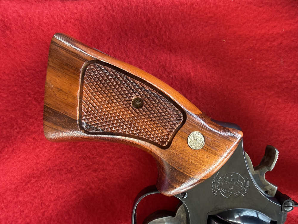  Smith and Wesson Silhouette 44 mag revolver 29-3  10.5 inches -img-16