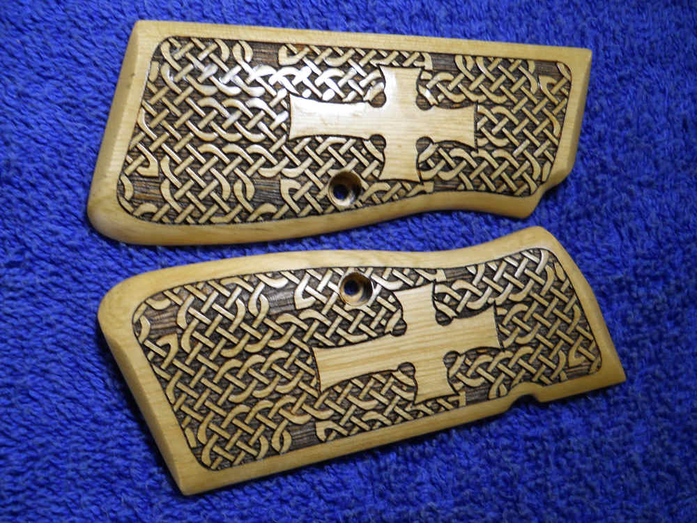 BROWNING HI POWER FANCY CARVED WOOD GRIPS-img-0
