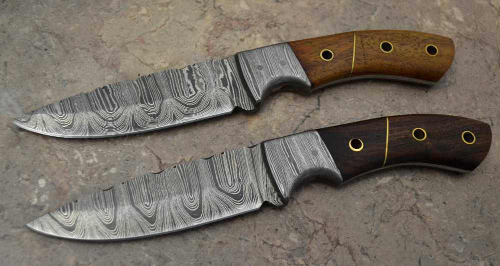  Custom Made Damascus Steel Set of 2 Hunting Knives Walnut Handle (LT 09)-img-0